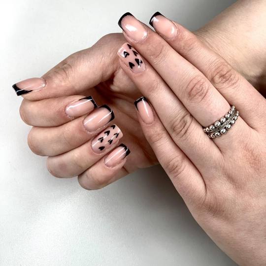 Grkinja Beauty Studio #krusevac Izlivanje noktiju Izlivanje noktiju gelom