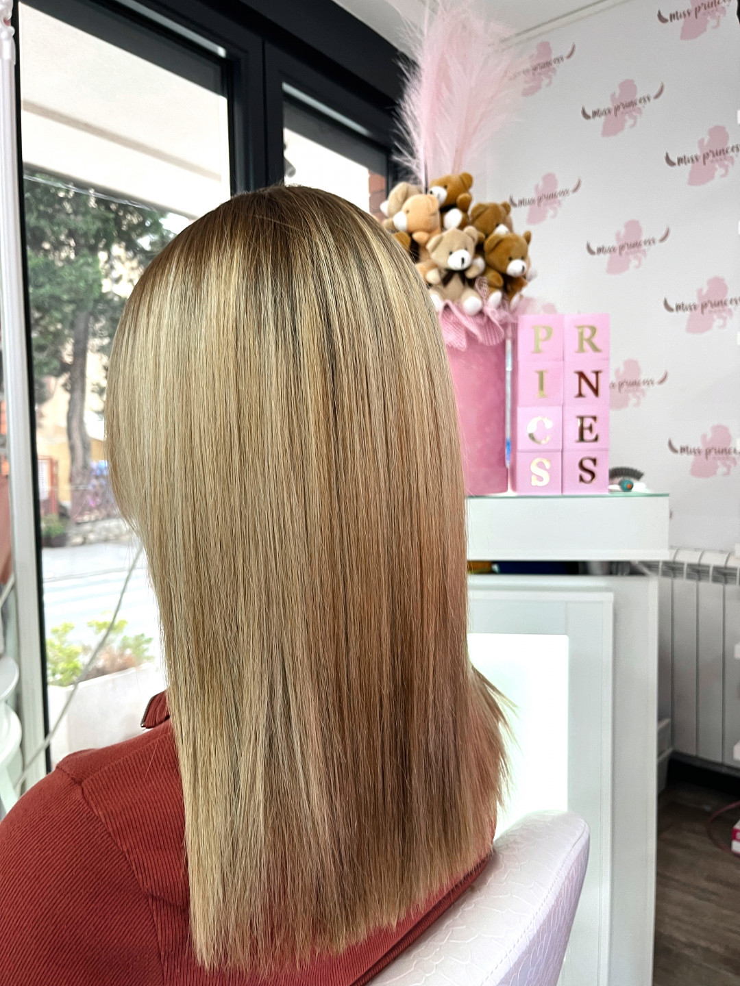 Miss Princess Make up - Konjarnik #beograd Feniranje i stilizovanje Feniranje - kratka kosa