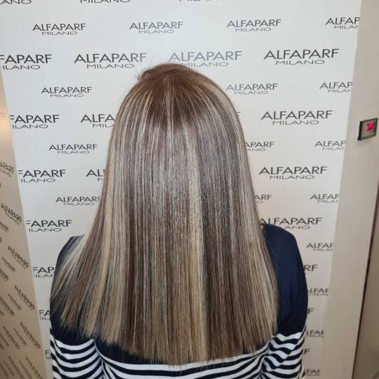 Alfaparf Studio #beograd Pramenovi Izvlačenje pramenova blanšem + preliv - duga kosa