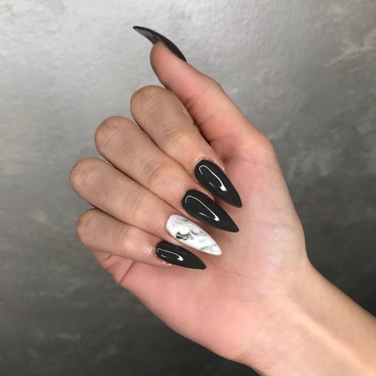 Studio Crystal by Sandra #beograd Izlivanje noktiju ? . . . . . . . . #nails #noktizemun #noktinovib