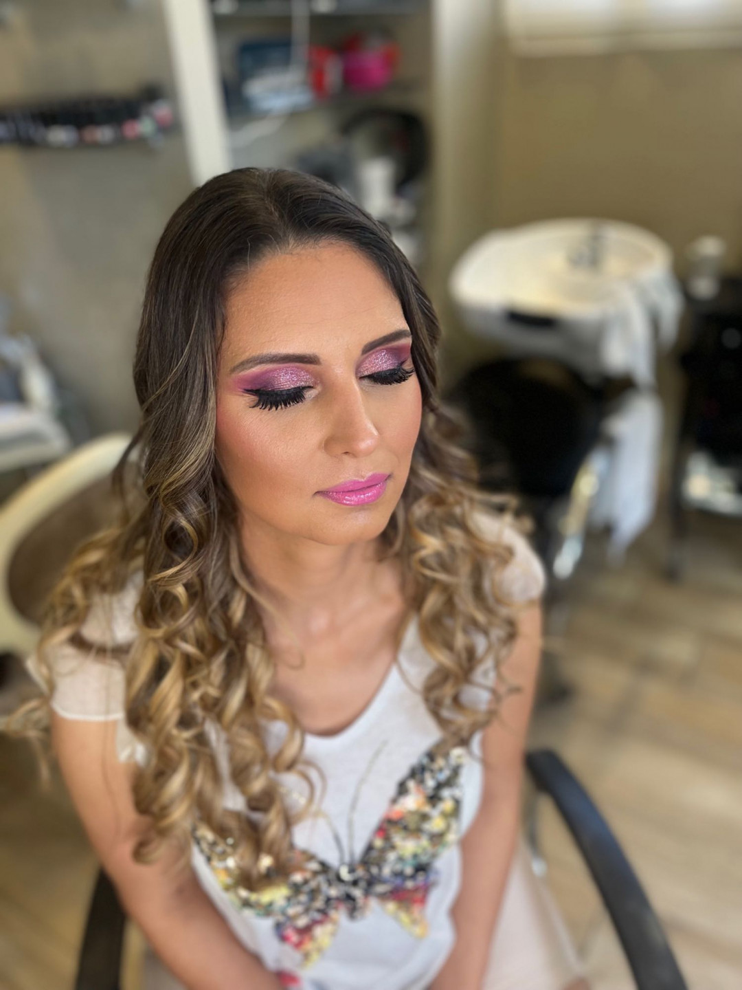 Bibi beauty centar #beograd Make-up / šminkanje Profesionalno šminkanje + veštačke trepavice + svečana frizura
