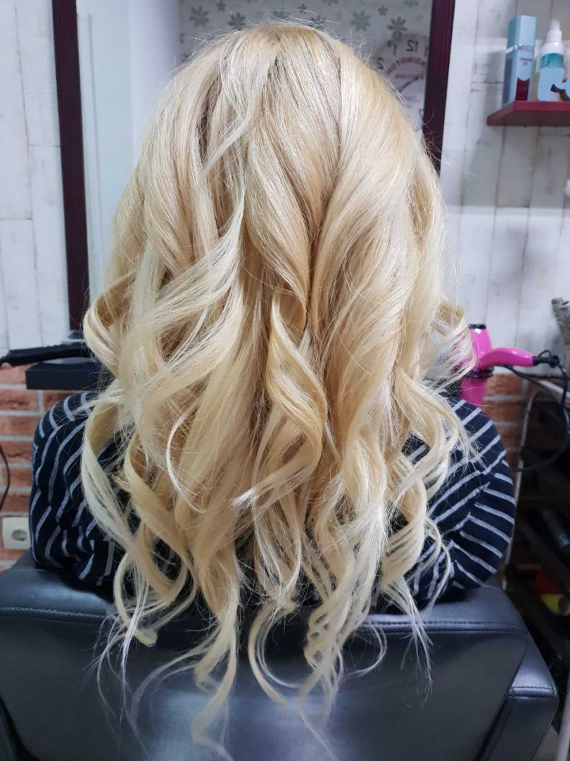 Beauty Mary #beograd Feniranje i stilizovanje Feniranje + presa / kupa - duga kosa