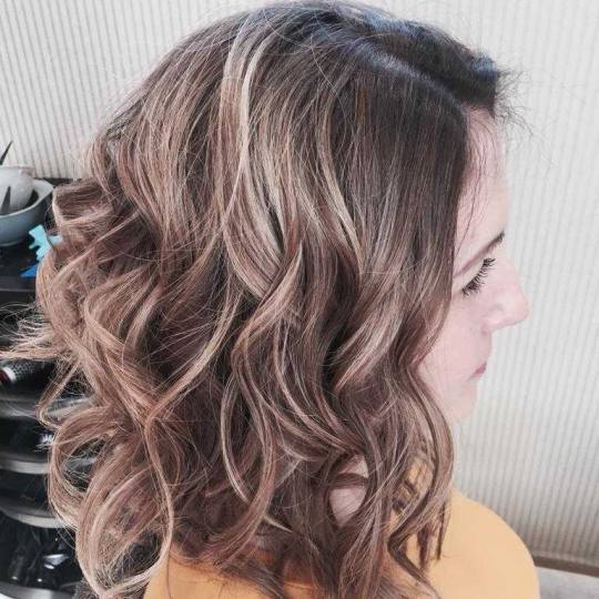 Bibi beauty centar #beograd Pramenovi Pramenovi na foliju u 1 / 2 boje / blanšem + preliv - kosa sr