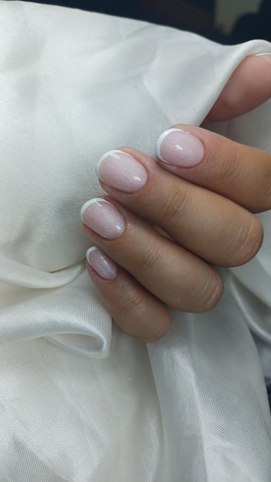 Ojačavanje prirodnih noktiju gelom - La Hermosa Beauty Studio, Beograd Ojačavanje noktiju Nokti Ojačavanje noktiju, Beograd, Novi Beograd Ušće, Sava Centar