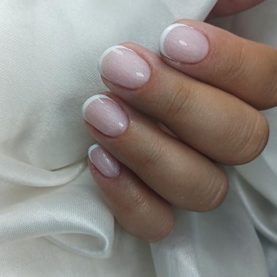 La Hermosa Beauty Studio usluga