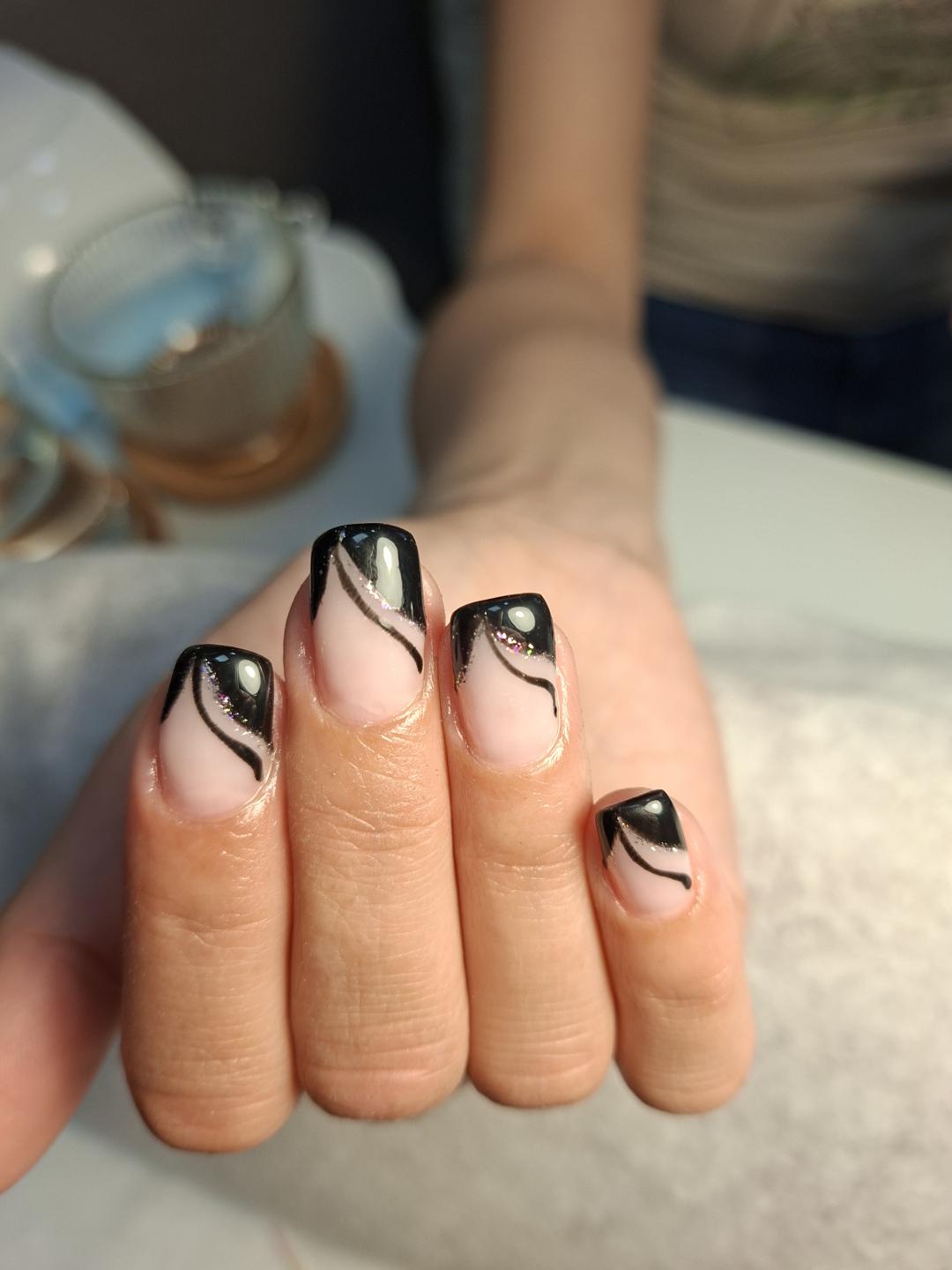 Korekcija noktiju - M dužina - Gama Cosmetics, Beograd Korekcija noktiju Nokti Korekcija noktiju, Beograd, Novi Beograd blokovi, Belville, Savski kej