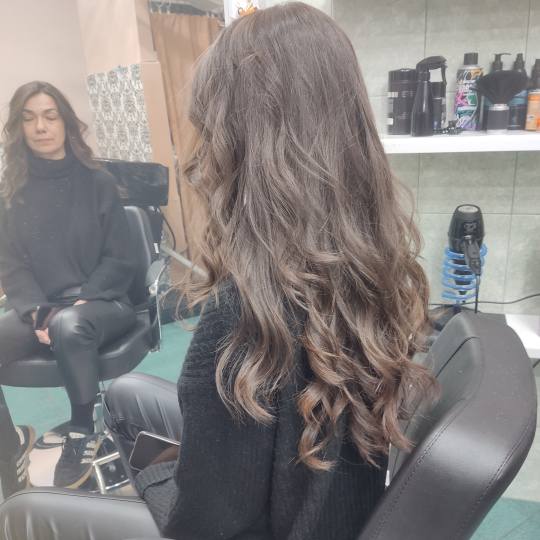 Candy S #novisad Feniranje i stilizovanje Feniranje WAVES, na talase - ekstra duga kosa