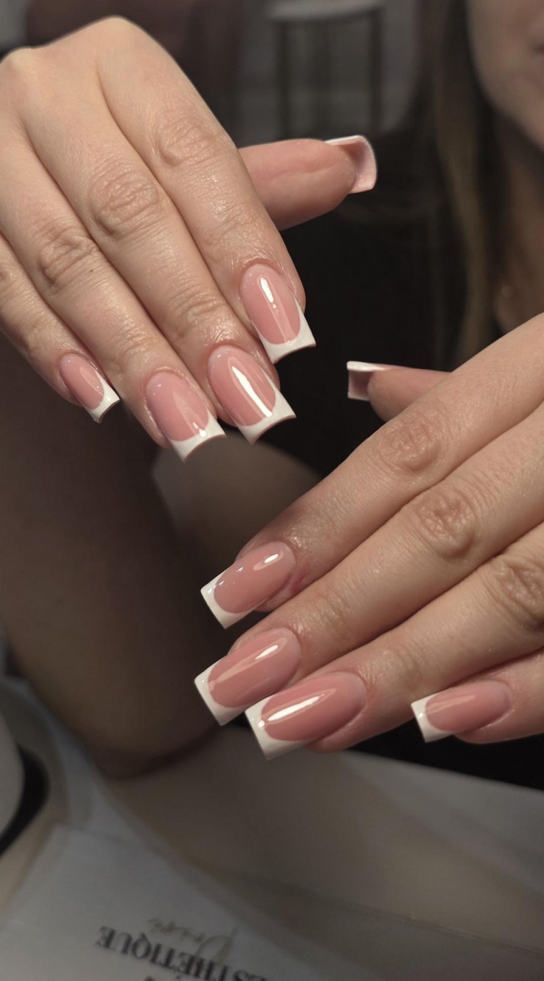Izlivanje noktiju gelom - L dužina - Esthetique Privé, Beograd Izlivanje noktiju Nokti Izlivanje noktiju, Beograd, Centar, Stari grad, Dorćol