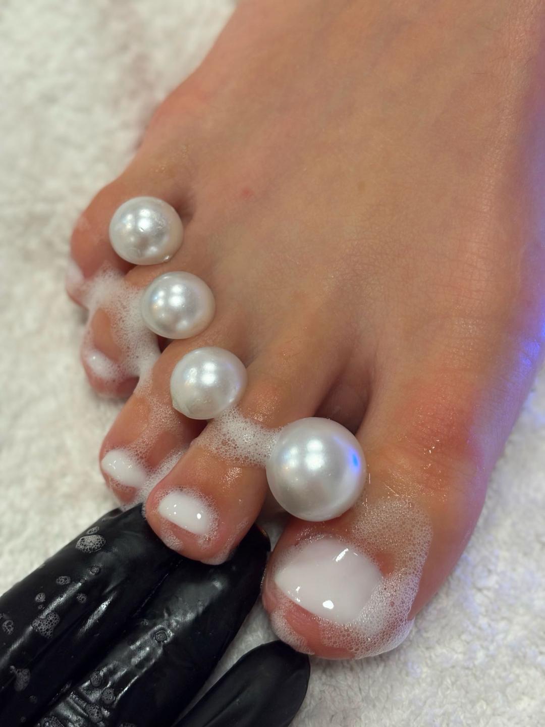 L’Avenue #beograd Estetski pedikir Aparatni ruski pedikir + gel lak