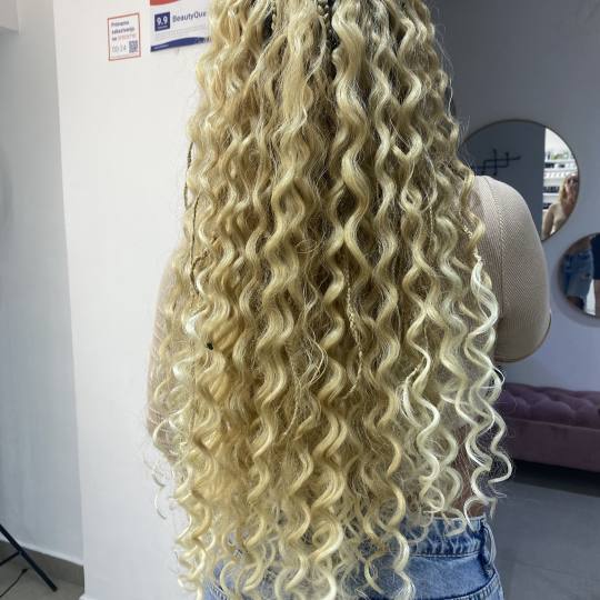 Studio Beauty Que #beograd Uvijanje, lokne i talasi Afro lokne - nadogradnja