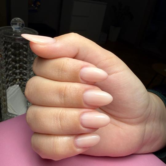 Beauty room Zvezdara #beograd Ojačavanje noktiju Ojačavanje prirodnih noktiju gelom