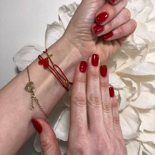 BB Studio #beograd Gel lak gel lak Gel lak + manikir - ruke Lak koji se ne krza, ne ljušti, traje o