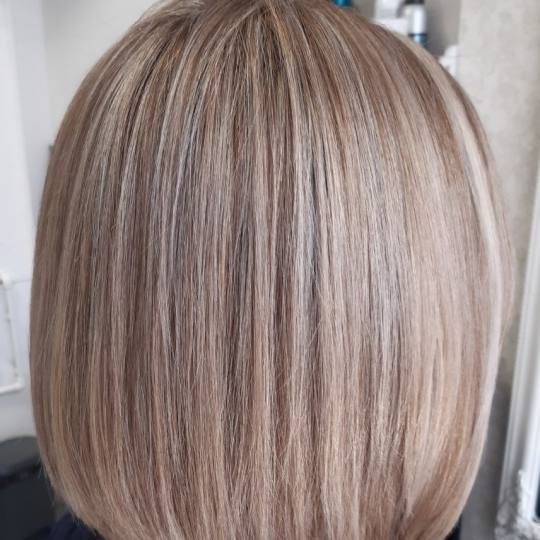 Beauty in Style DM #novisad Pramenovi Pramenovi na foliju - kosa srednje dužine