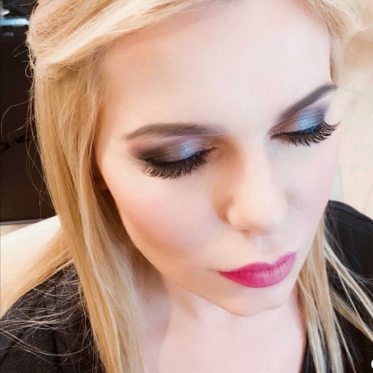 Bibi beauty centar #beograd Svečane i frizure za svadbu Profesionalno šminkanje + svečana frizura