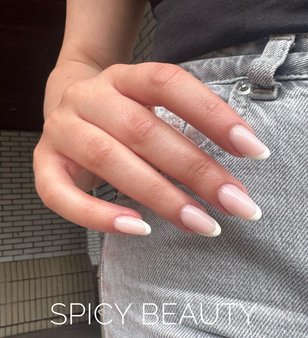 Izlivanje noktiju gelom - M dužina - Spicy beauty, Beograd Izlivanje noktiju Nokti Izlivanje noktiju, Beograd, Bežanijska kosa, Bežanija, Ledine, Surčin