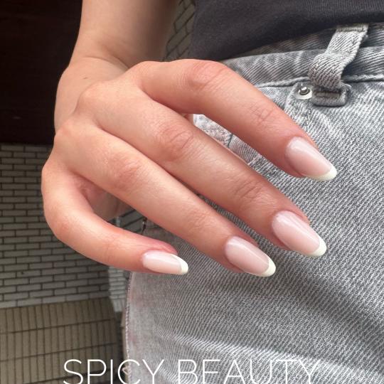 Spicy beauty #beograd Izlivanje noktiju Izlivanje noktiju gelom - M dužina