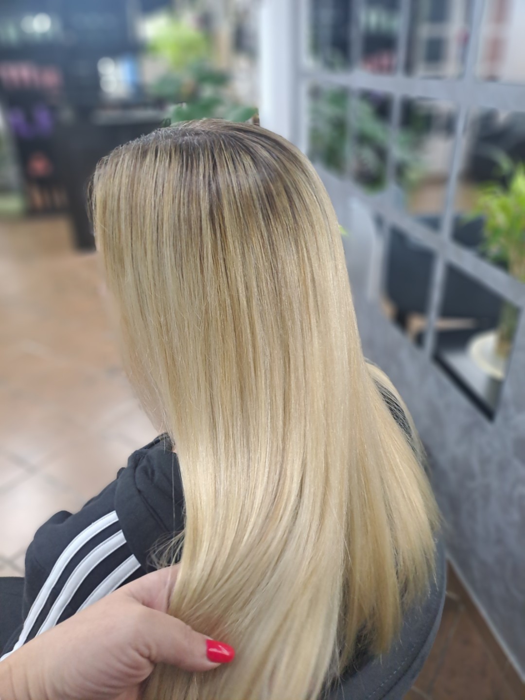 Keratinski tretman - duga kosa - Natali 19, Beograd Keratinski tretmani Frizerski saloni Keratinski tretmani, Beograd, Mirijevo