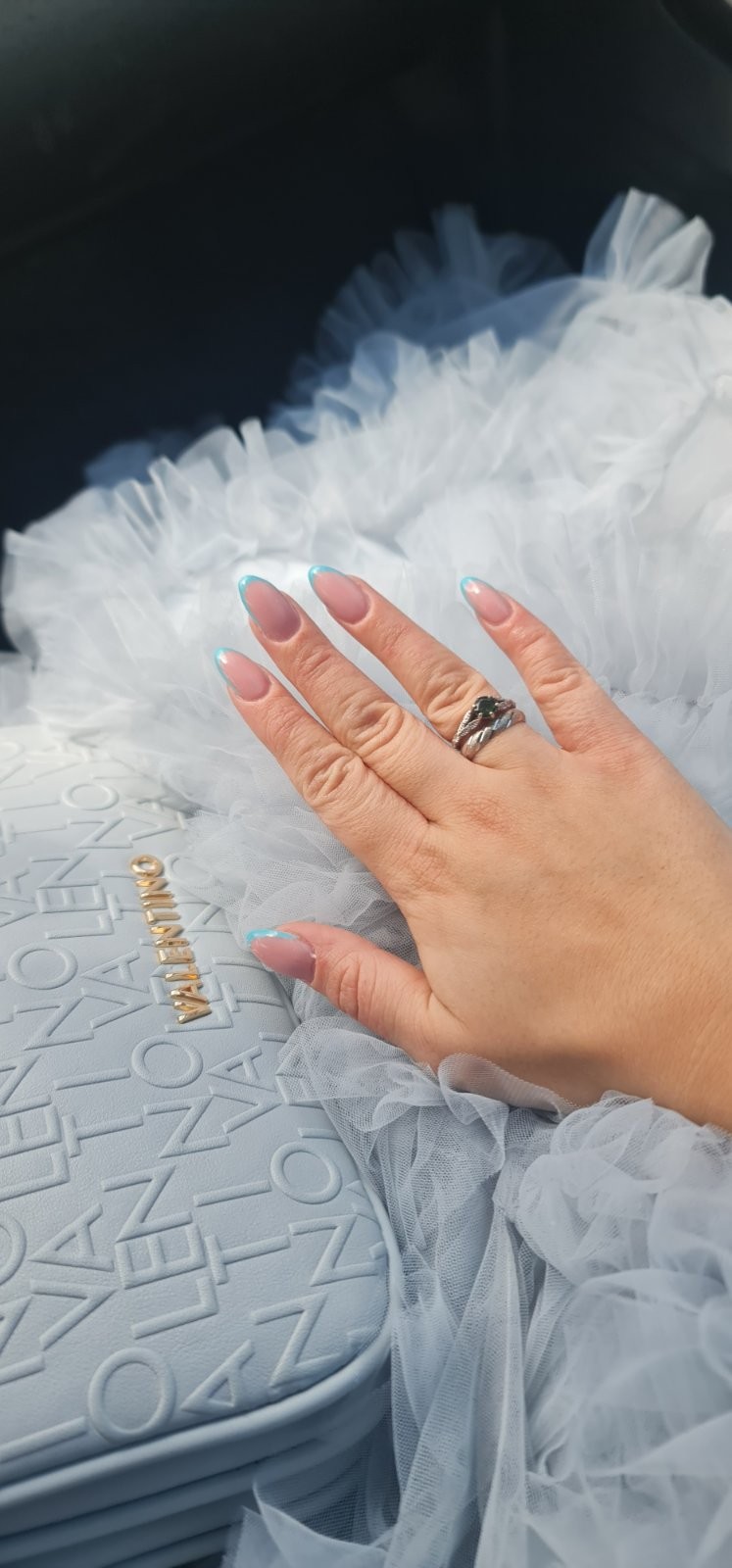 Izlivanje noktiju gelom - L dužina - Žene, Novi Sad Izlivanje noktiju Nokti Izlivanje noktiju, Novi Sad, Telep, Adice, Bistrica