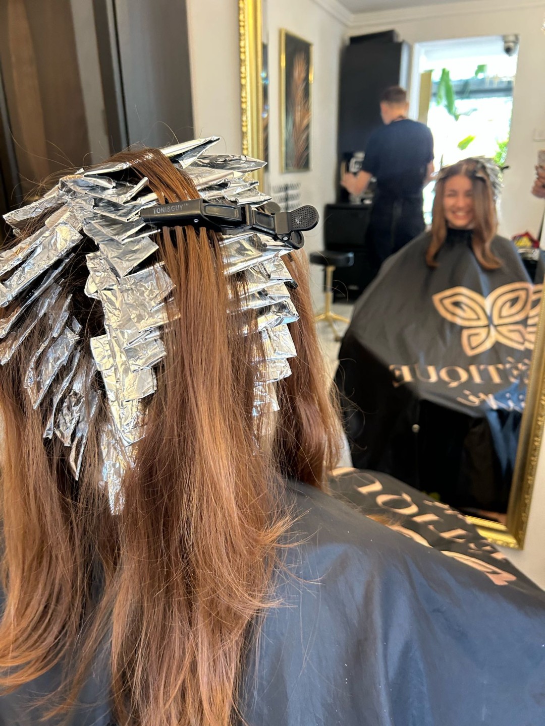 Esthetique Privé #beograd Pramenovi Pramenovi na foliju +Preliv + Feniranje +Šišanje +Black Caviar tretman