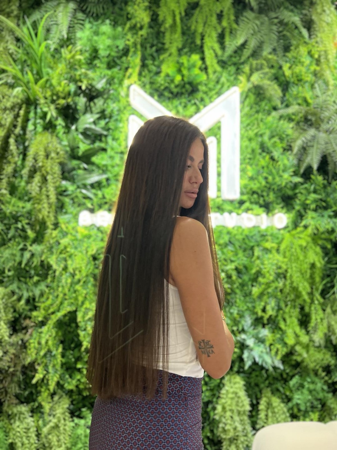 MN Beauty studio #beograd Nadogradnja kose Nadogradnja kose po pramenu - 70 cm