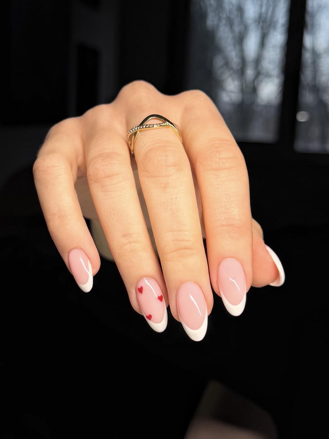 Korekcija noktiju - M dužina - Safir Beauty Lounge, Beograd Korekcija noktiju Nokti Korekcija noktiju, Beograd, Novi Beograd blokovi, Belville, Savski kej
