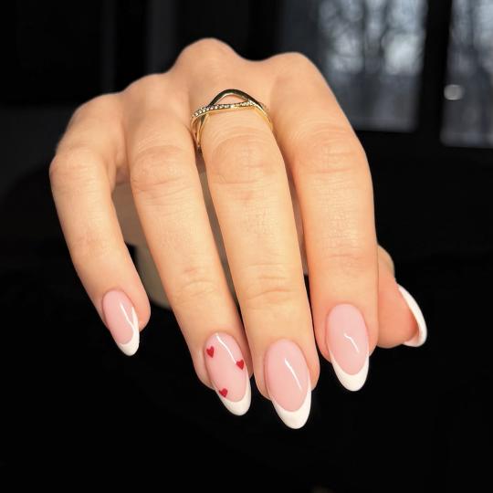 Safir Beauty Lounge #beograd Korekcija noktiju Korekcija noktiju - M dužina