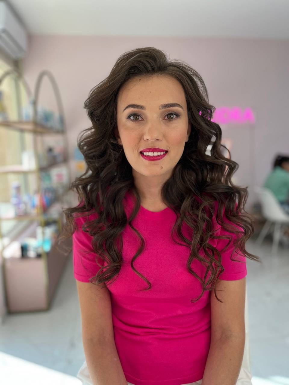 Pudra beauty & cosmetics bar #beograd Feniranje i stilizovanje Feniranje na lokne - duga kosa