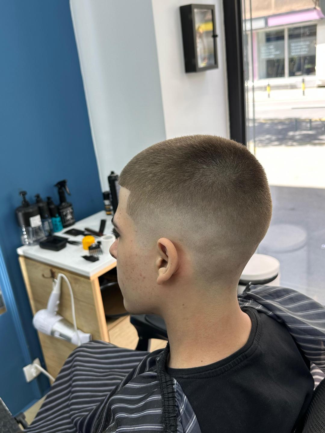 Oasis Cutting Lounge, Beograd LookBook