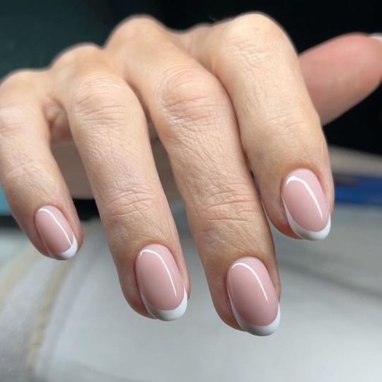 Bibi beauty centar #beograd Ukrašavanje noktiju Gel lak + nail art gel lak sa frencom by Bibi
