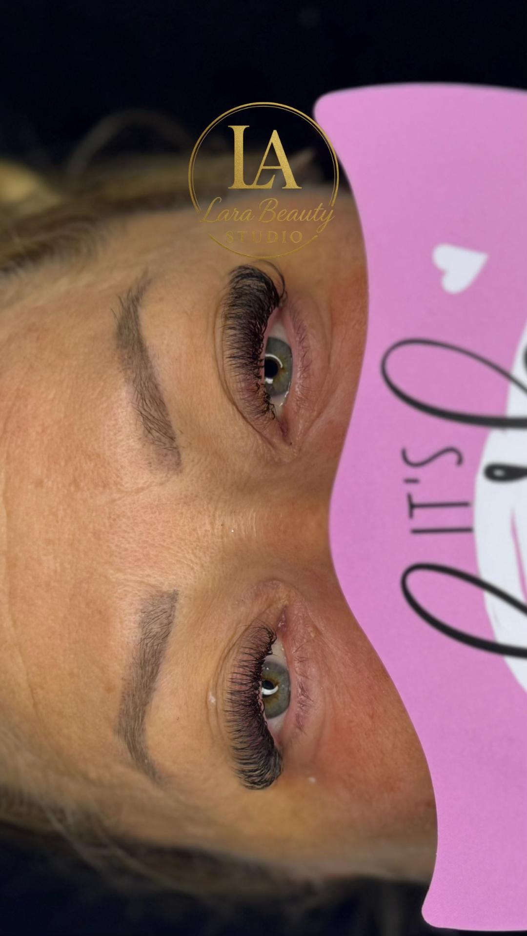 Nadogradnja trepavica ruski volumen - od 2D do 5D - Lara Beauty 037, Kruševac Nadogradnja trepavica Lice Nadogradnja trepavica, Kruševac, Centar