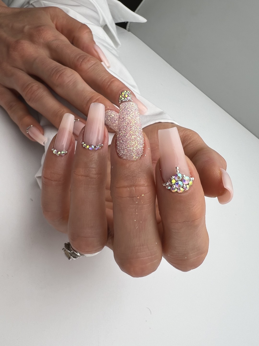 Beauty Blend #beograd Izlivanje noktiju Izlivanje noktiju gelom - L dužina