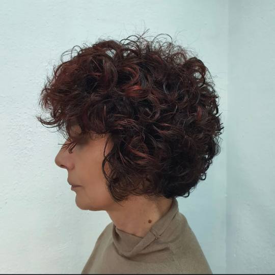 Fancy L.V. #beograd Žensko šišanje Žensko šišanje + feniranje - kosa srednje dužine