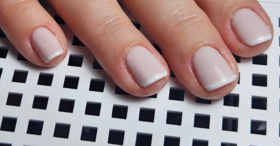 Beauty salon XL Lady #beograd Manikir Ruski aparatni manikir + gel lak - french