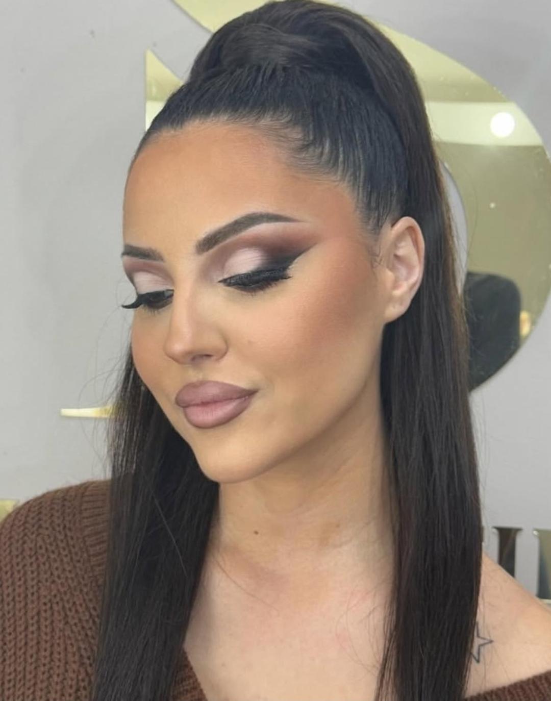 Miss Staša #nis Make-up / šminkanje Profesionalno šminkanje + veštačke trepavice