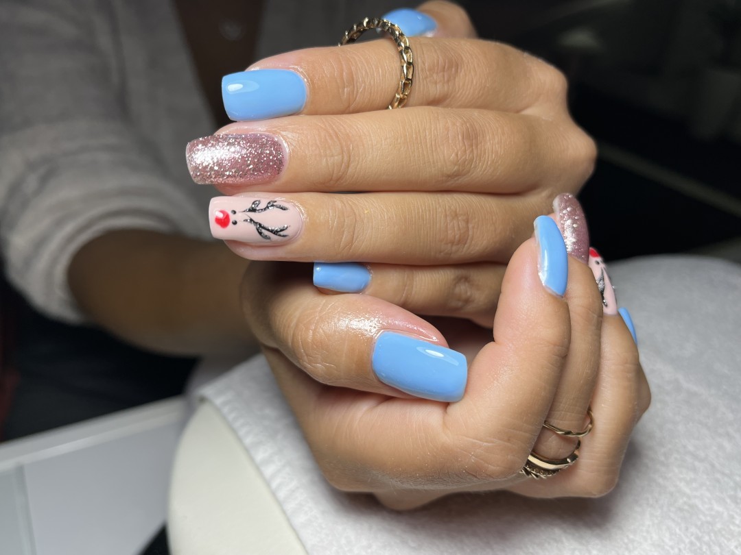 Studio Moldovan #beograd Ukrašavanje noktiju Nail art - složen