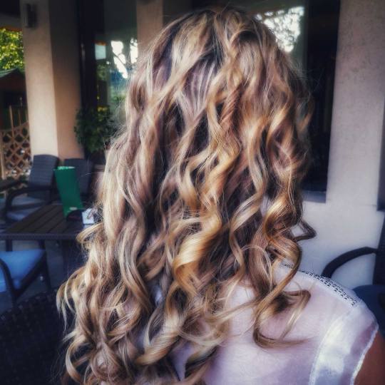 Bibi beauty centar #beograd Pramenovi Pramenovi na foliju u 1 / 2 boje / blanšem + olaplex+ preliv 