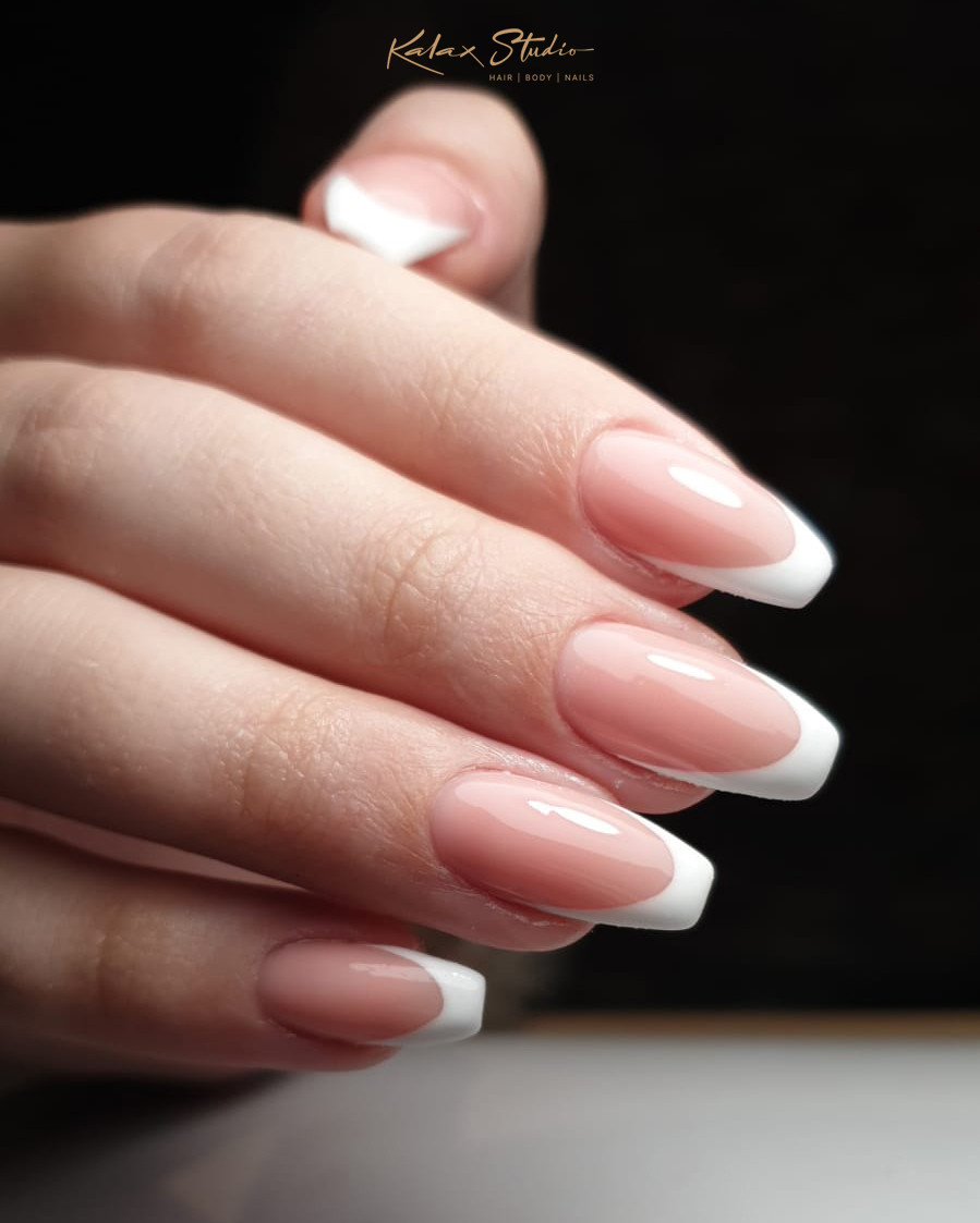 Kalax Studio Lepote #beograd Ojačavanje noktiju Ojačavanje prirodnih noktiju gelom + french - L dužina