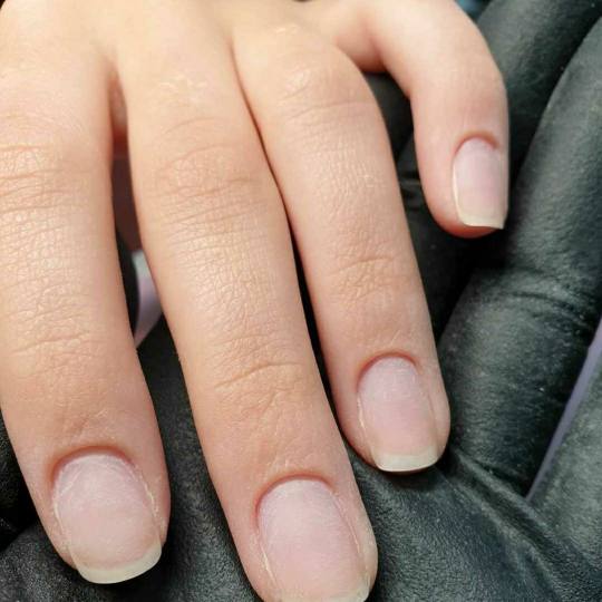 Nail Studio Kućica #beograd Manikir Izlivanje-grickani nokti Aparatni manikir
