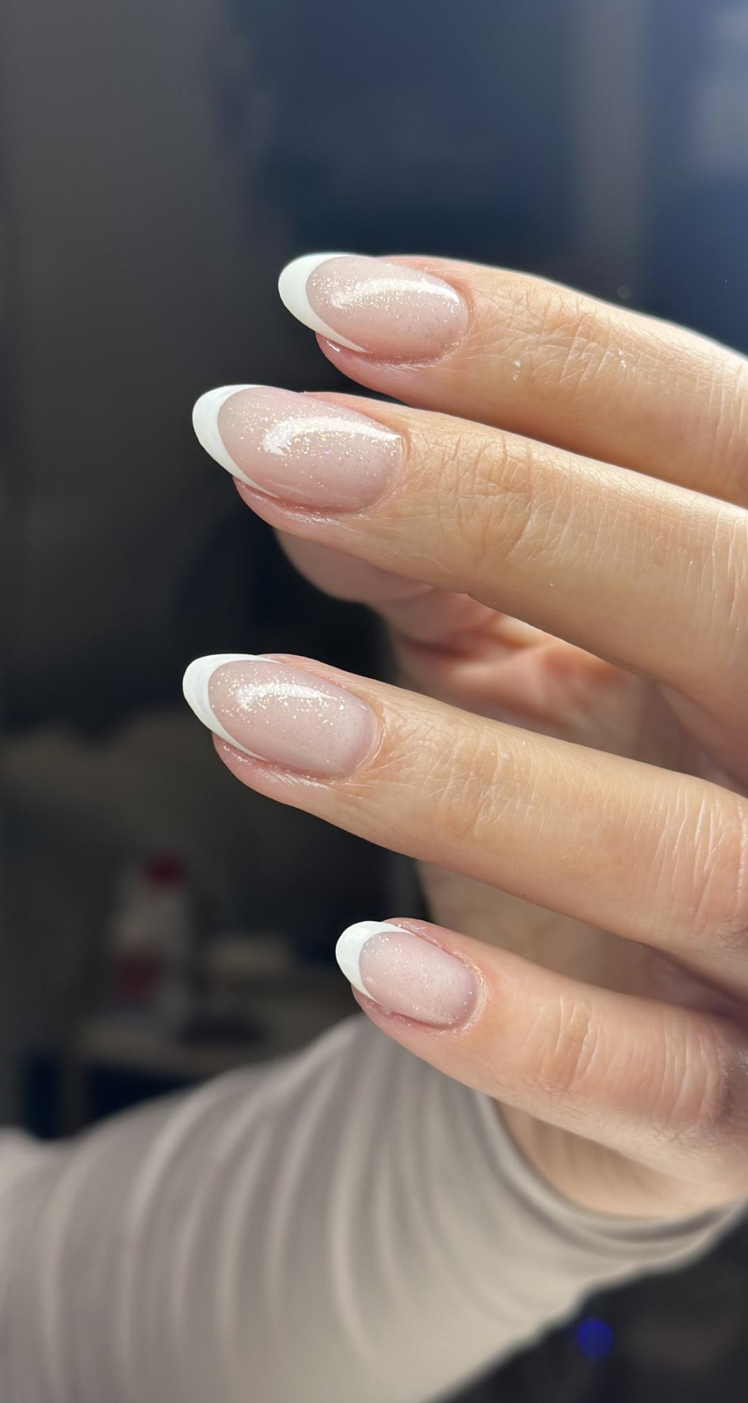 Vanilla rain beauty - Banovo brdo #beograd Lakiranje noktiju French - dodatak uz uslugu