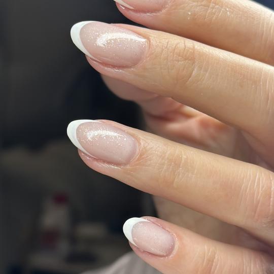 Vanilla rain beauty - Banovo brdo #beograd Lakiranje noktiju French - dodatak uz uslugu Lakiranje no