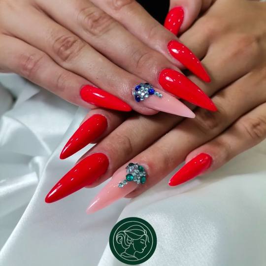 2hot beauty centar #novisad Izlivanje noktiju Izlivanje noktiju gelom - XL dužina