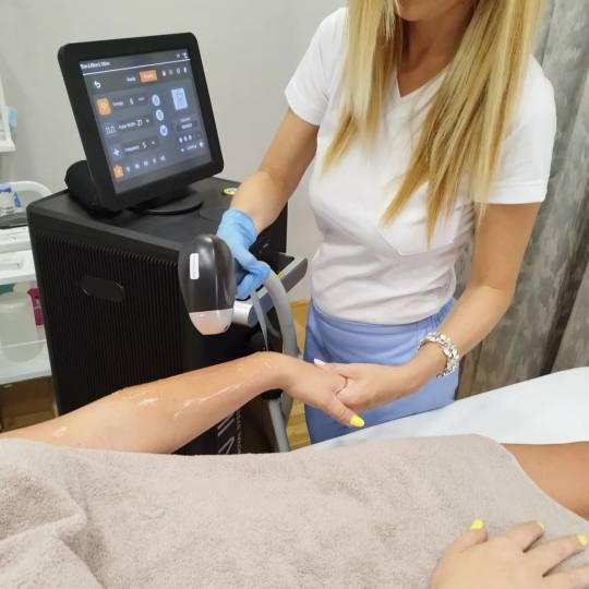 Kokilie Beauty Studio #novisad Laserska epilacija Laserska epilacija pola ruku - za dame Najsavremen
