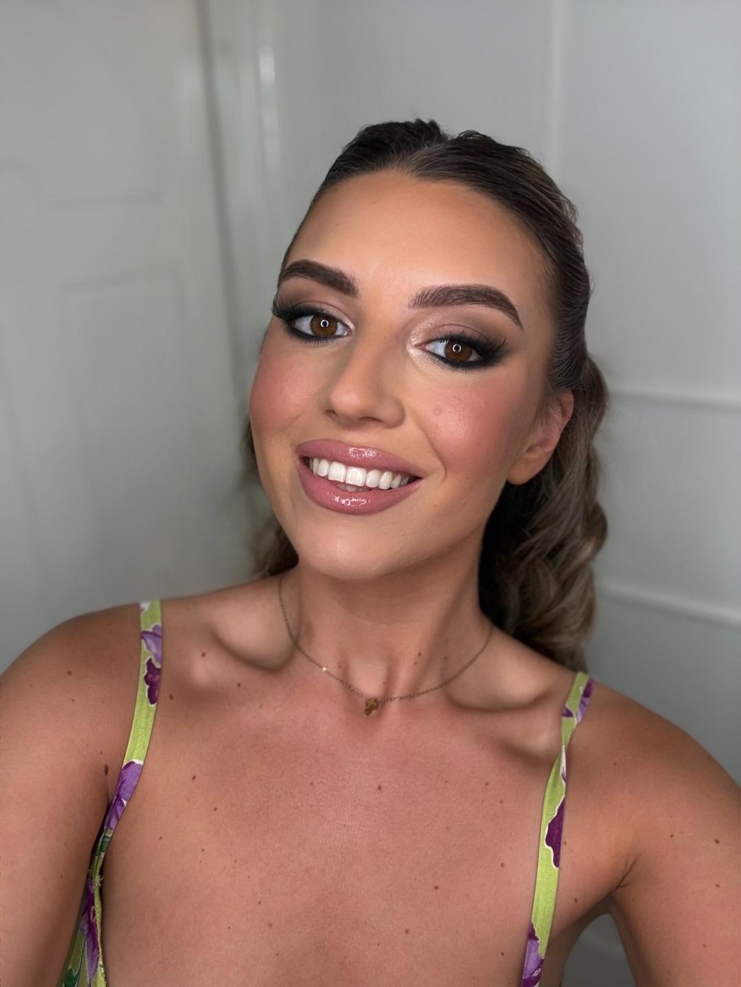 Profesionalno šminkanje + veštačke trepavice - Beauté by Nina Cvejić, Niš Make-up / šminkanje Lice Make-up / šminkanje, Niš, Medijana