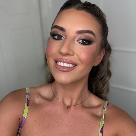 Beauté by Nina Cvejić #nis Make-up / šminkanje Profesionalno šminkanje + veštačke trepavice