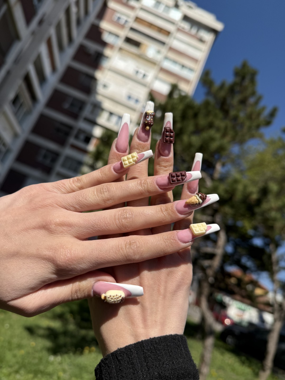 The Maya #beograd Izlivanje noktiju Izlivanje noktiju gelom + boja - XXL dužina