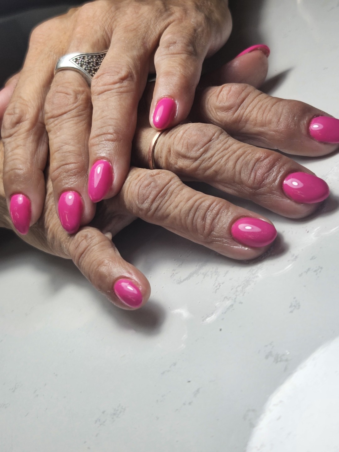 Beauty salon XL Lady #beograd Izlivanje noktiju Izlivanje noktiju gelom + boja/ french - M dužina