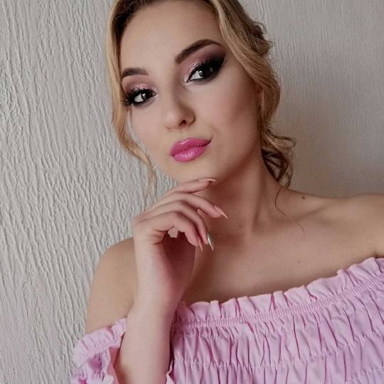 M Studio 0303 #novisad Make-up / šminkanje Profesionalno šminkanje + veštačke trepavice