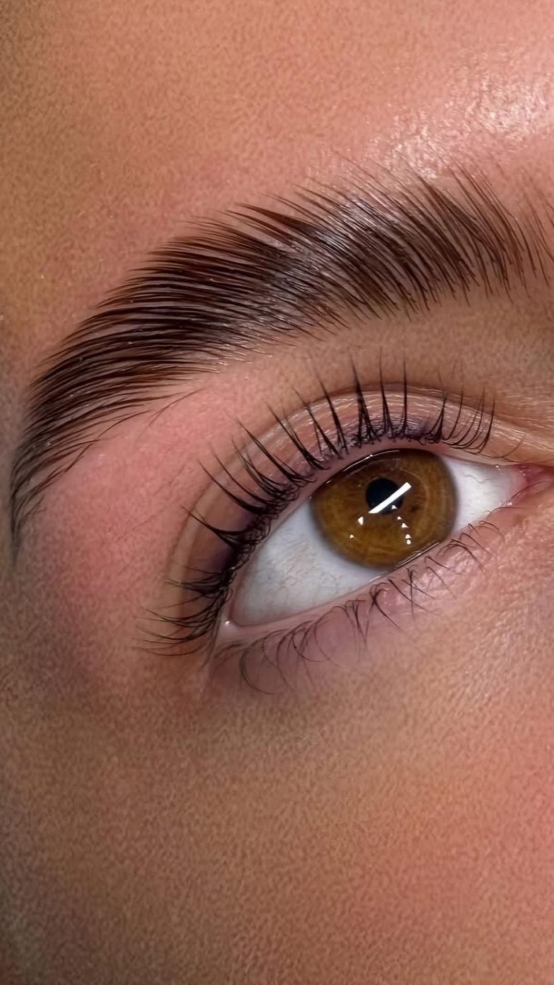 Brow lift + Lash lift - Esthetique Privé, Beograd Obrve Lice Obrve, Beograd, Centar, Stari grad, Dorćol