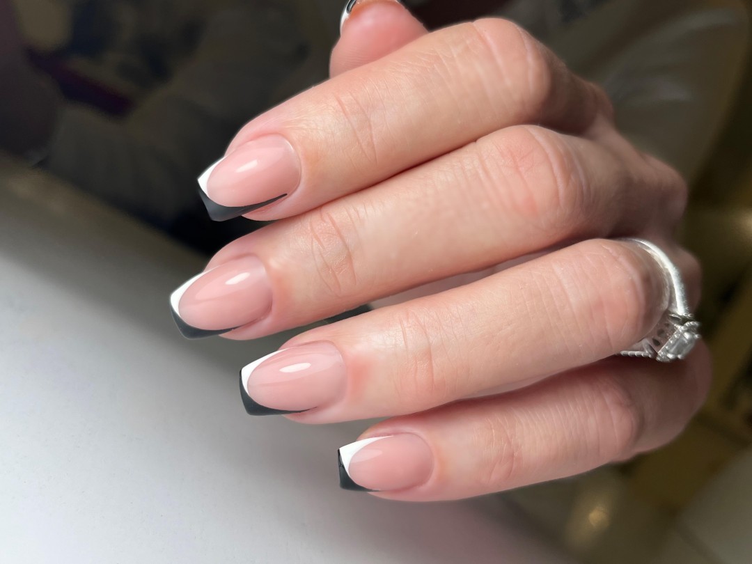 Studio Eleven Ladies&Gentlemen #beograd Korekcija noktiju Korekcija gela - S dužina