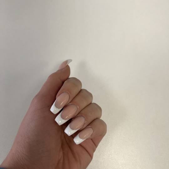 Grkinja Beauty Studio #krusevac Korekcija noktiju Korekcija noktiju - salonski rad
